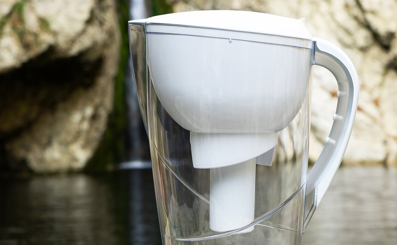 water filter pitcher outdoor